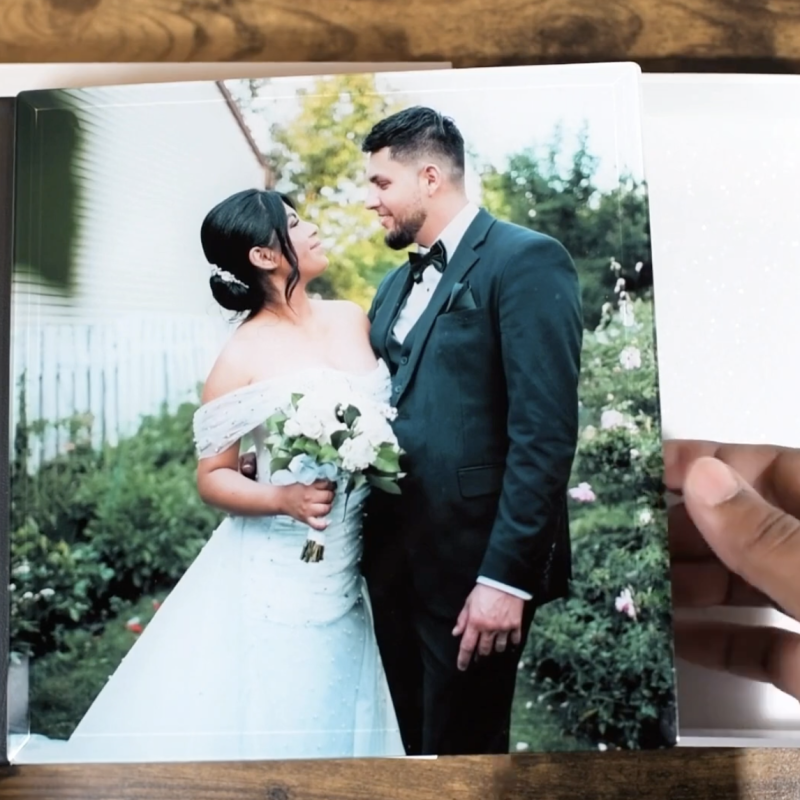 Luxury couple portraits Montreal urban style